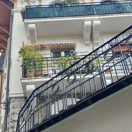 Guest house Inspiration Room, Lake, Mountains, Balcony In Center