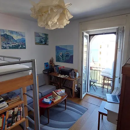 ゲストハウス Inspiration Room, Lake, Mountains, Balcony In Center モントルー