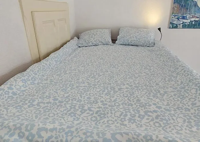 Inspiration Room, Lake, Mountains, Balcony In Center *