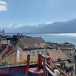 بيت ضيافة Inspiration Room, Lake, Mountains, Balcony In Center مونترو
